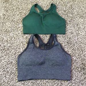 Women’s sports bras Size M